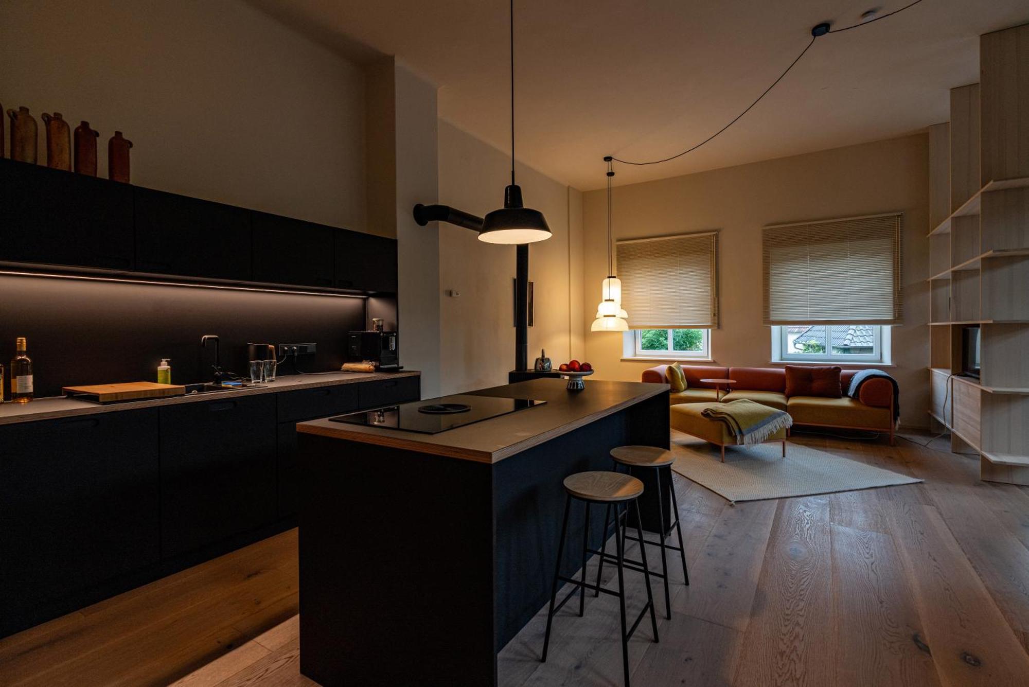 Grosse Pause Altes Schulhaus Schweigen Apartment Bagian luar foto