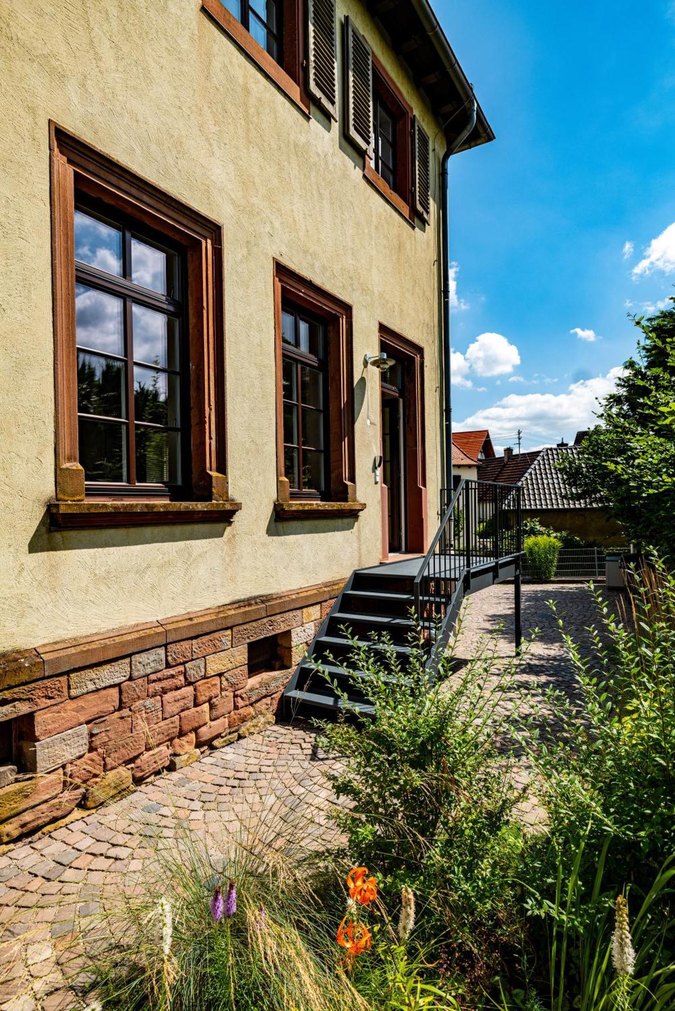 Grosse Pause Altes Schulhaus Schweigen Apartment Bagian luar foto