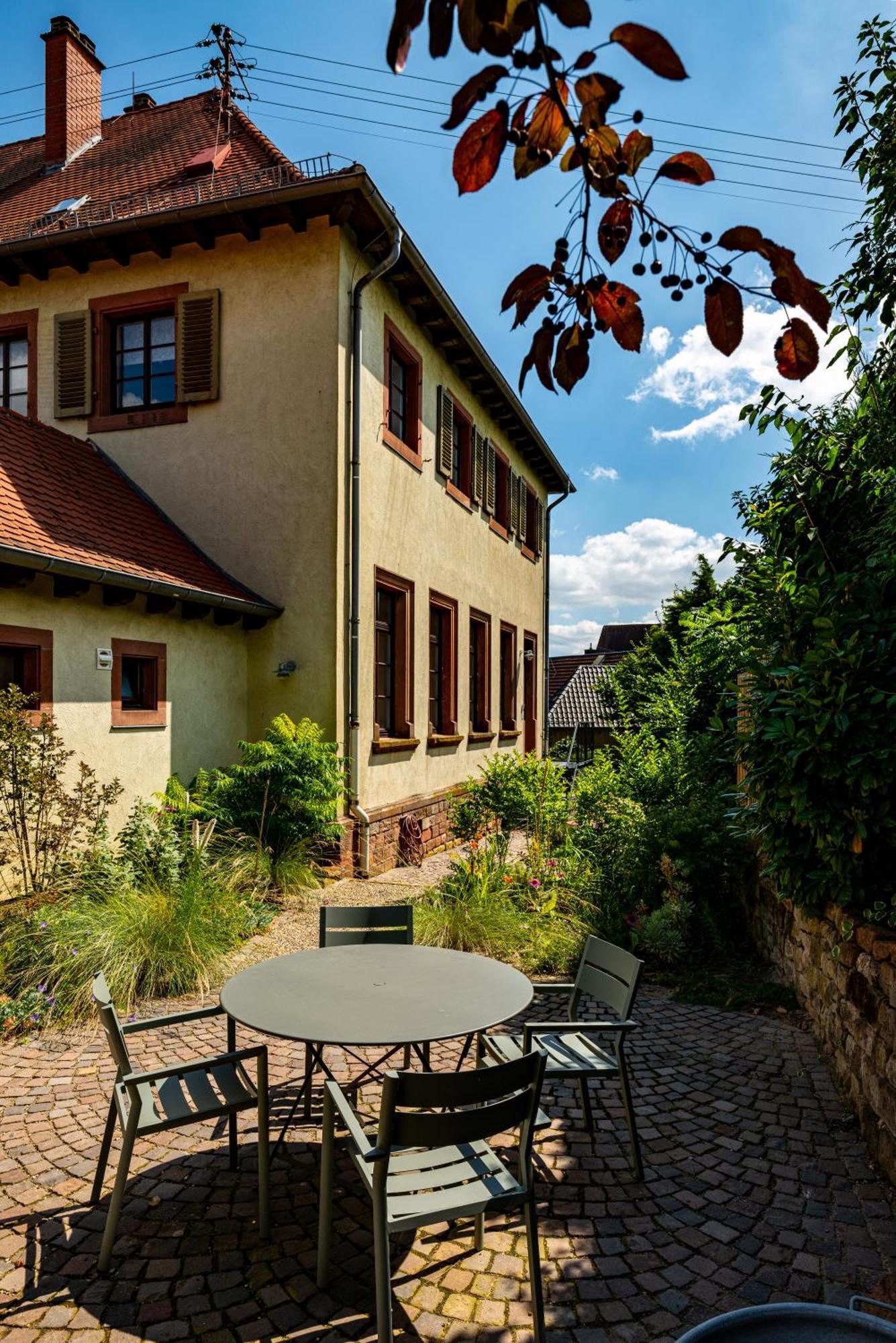 Grosse Pause Altes Schulhaus Schweigen Apartment Bagian luar foto